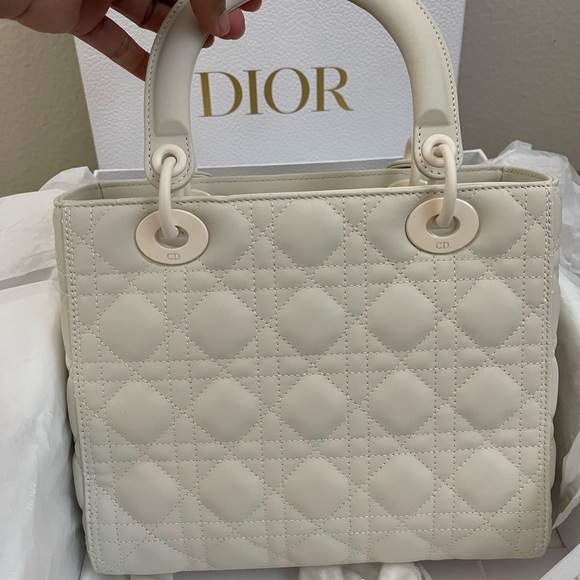 Lady Dior Ultra Matte white medium - Picture 12 of 16